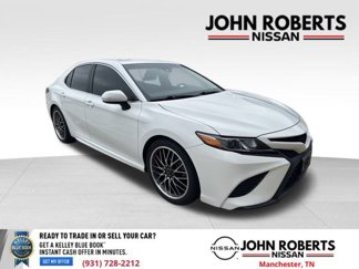 Used 2020 Toyota Camry SE image 1