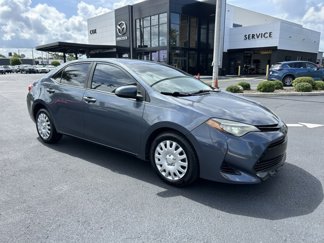 Used 2017 Toyota Corolla LE image 1