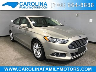 Used 2015 Ford Fusion SE w/ Equipment Group 202A image 1