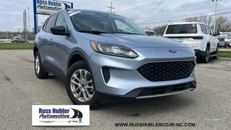 Used 2022 Ford Escape SE image 1