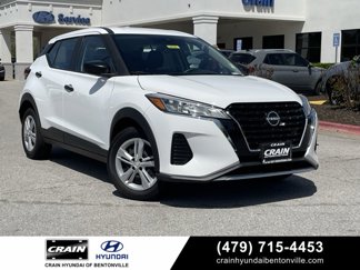 Used 2022 Nissan Kicks S image 1