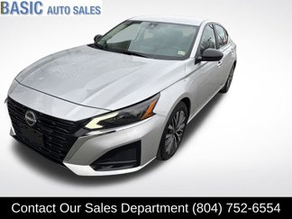 Used 2024 Nissan Altima 2.5 SV image 1