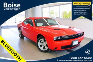 Used 2022 Dodge Challenger SXT image 1