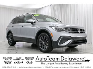 Used 2022 Volkswagen Tiguan SE image 1