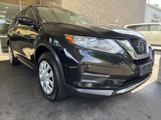 Used 2020 Nissan Rogue S image 1
