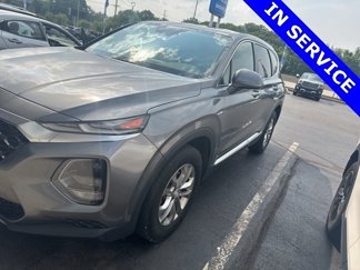 Used 2019 Hyundai Santa Fe SE image 1