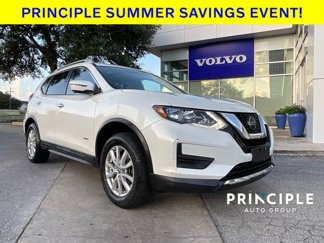 Used 2018 Nissan Rogue SV image 1