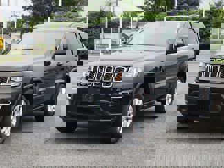 Used 2021 Jeep Grand Cherokee Laredo image 1