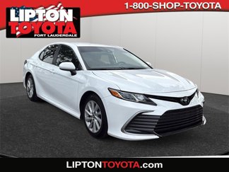 Used 2022 Toyota Camry LE image 1