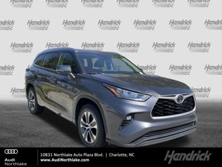 Used 2020 Toyota Highlander XLE video 1
