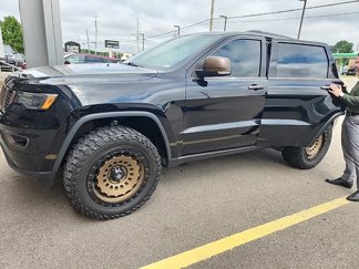 Used 2017 Jeep Grand Cherokee Limited w/ Luxury Group II image 1