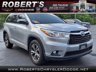 Used 2016 Toyota Highlander XLE image 1