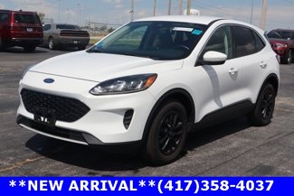 Used 2020 Ford Escape SE image 1