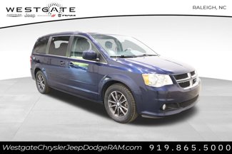 Used 2017 Dodge Grand Caravan SXT image 1