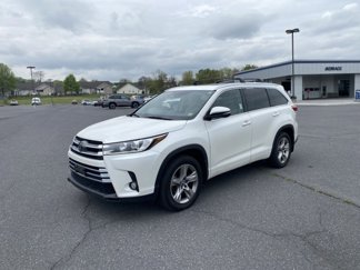 Used 2017 Toyota Highlander AWD V6 image 1