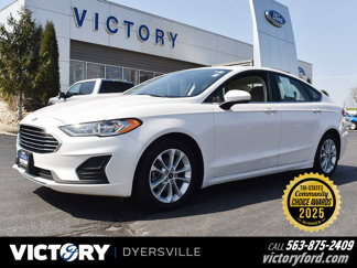Used 2020 Ford Fusion SE image 1