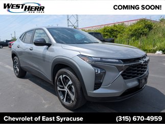 Used 2024 Chevrolet Trax RS w/ Driver Confidence Package image 1
