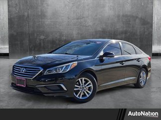 Used 2017 Hyundai Sonata SE image 1