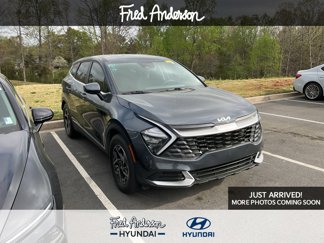 Used 2023 Kia Sportage LX image 1
