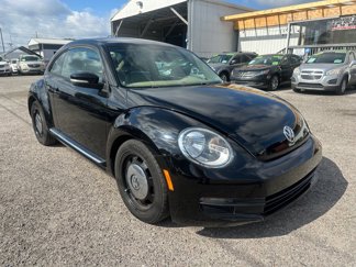 Used 2013 Volkswagen Beetle 2.5 image 1