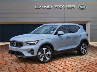 Used 2025 Volvo XC40 B5 Plus w/ Protection Package Premier image 1