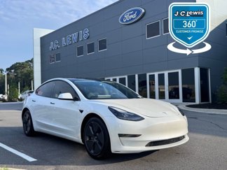 Used 2021 Tesla Model 3 Standard Range Plus image 1