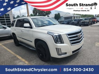 Used 2015 Cadillac Escalade Luxury image 1