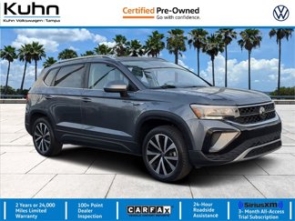 Certified 2022 Volkswagen Taos SE image 1