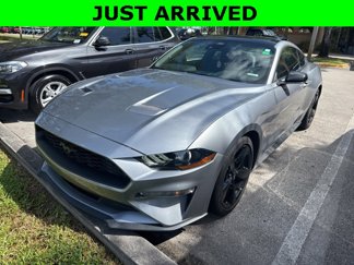 Used 2022 Ford Mustang Coupe image 1