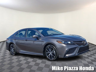 Used 2023 Toyota Camry SE image 1