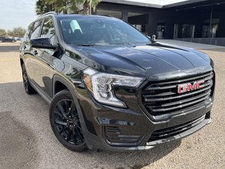 Used 2024 GMC Terrain SLE w/ Driver Convenience Package image 1