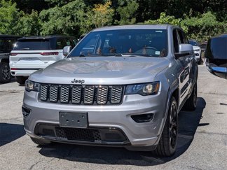Used 2020 Jeep Grand Cherokee Altitude image 1