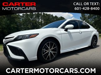 Used 2022 Toyota Camry SE image 1