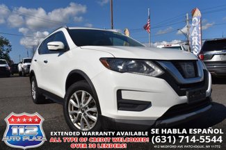 Used 2017 Nissan Rogue SV image 1