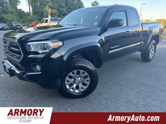 Used 2017 Toyota Tacoma SR5 image 1
