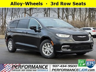 New 2025 Chrysler Pacifica Select image 1