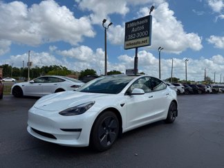 Used 2021 Tesla Model 3 Standard Range Plus image 1