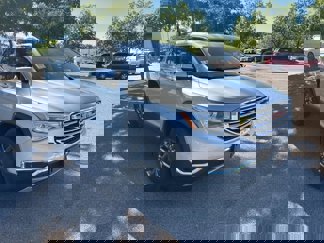 Used 2017 GMC Acadia SLT image 1