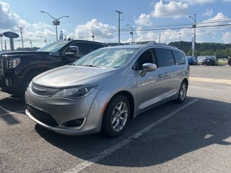 Used 2019 Chrysler Pacifica Limited image 1