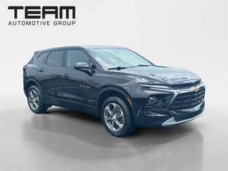 Used 2023 Chevrolet Blazer LT image 1