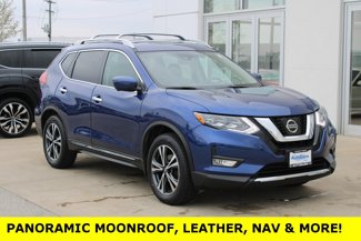 Used 2017 Nissan Rogue SL w/ SL Premium Package image 1