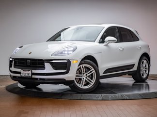 Certified 2025 Porsche Macan image 1