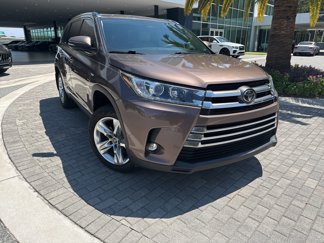 Used 2019 Toyota Highlander Limited image 1