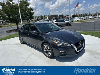 Used 2021 Nissan Altima 2.5 SL image 1