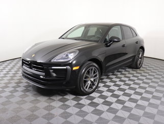 Used 2024 Porsche Macan image 1