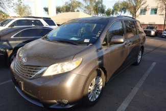 Used 2013 Toyota Sienna XLE image 1