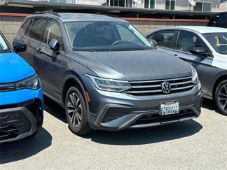 Used 2022 Volkswagen Tiguan S image 1