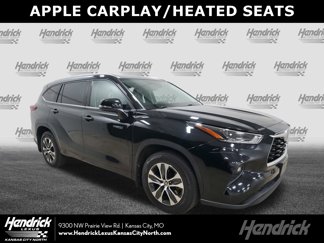 Used 2021 Toyota Highlander XLE image 1