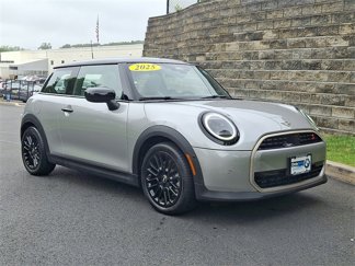 Used 2025 MINI Cooper S image 1
