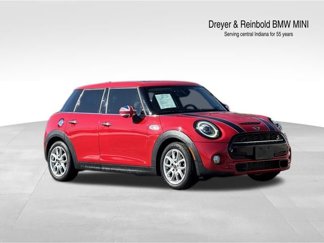 Used 2019 MINI Cooper S image 1